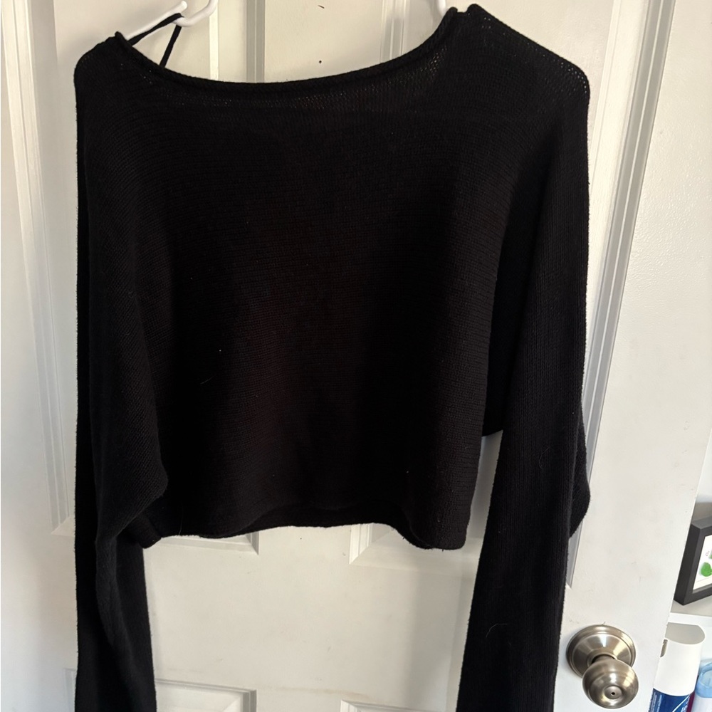 Black sweater. Size S